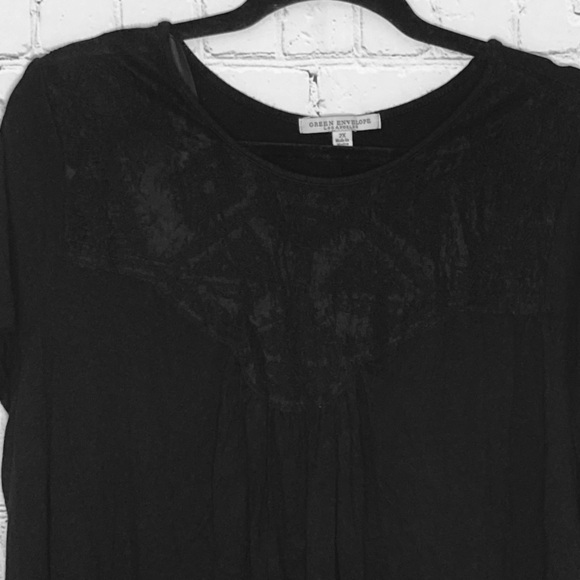 Green envelope Black mesh embroidered yoke top 2x - Picture 3 of 10